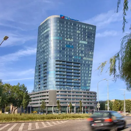 In - Hanza Tower - Sauna&pool Aparthotel *